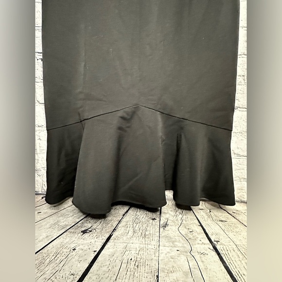 White House Black Market Dress 8 Petite Black Sleeveless Peplum Midi Sheath Dots - Picture 3 of 9